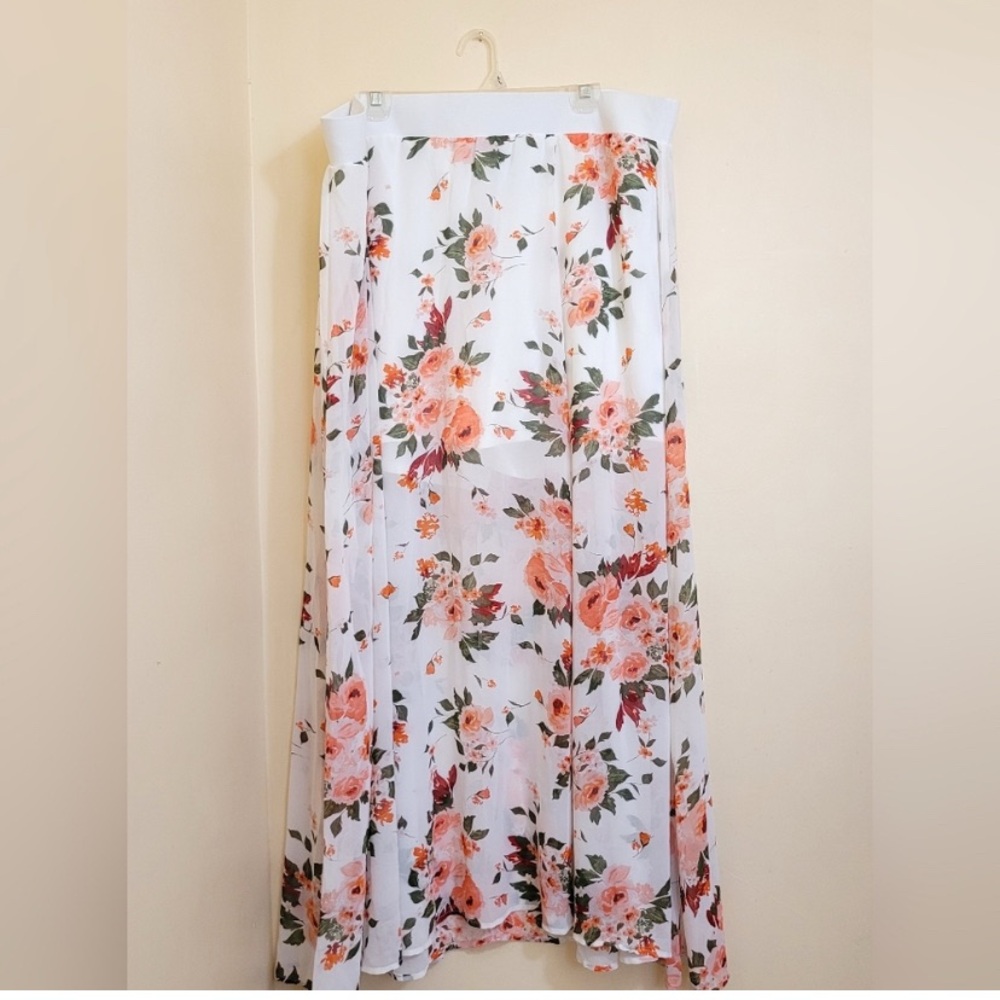 NEW! TORRID Chiffon Floral Maxi Skirt With Shorts - Size 3